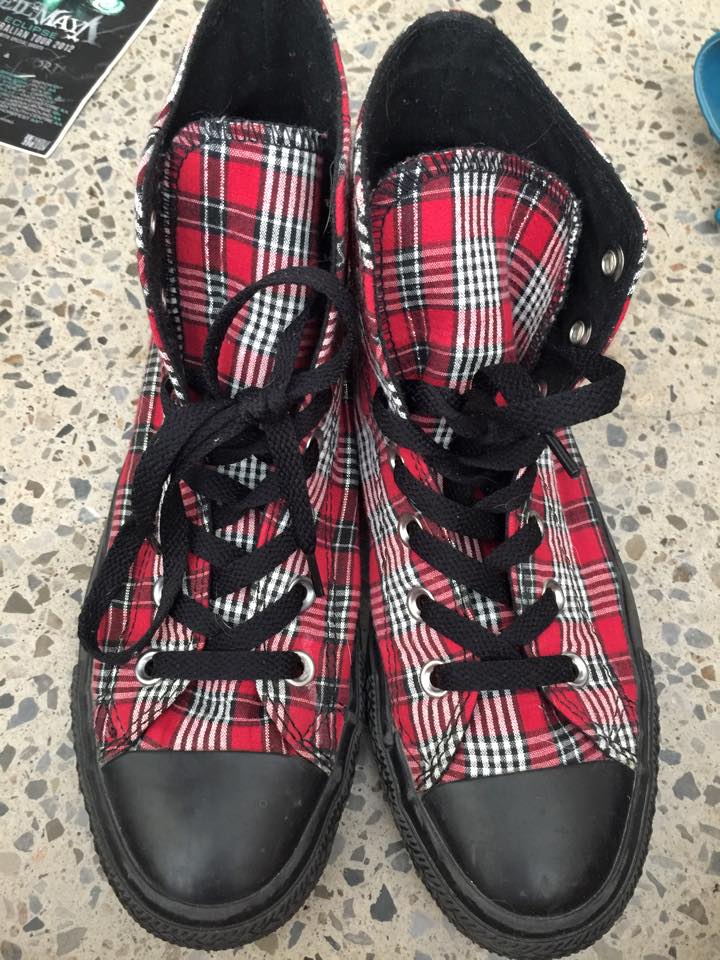 Red cheap tartan converse